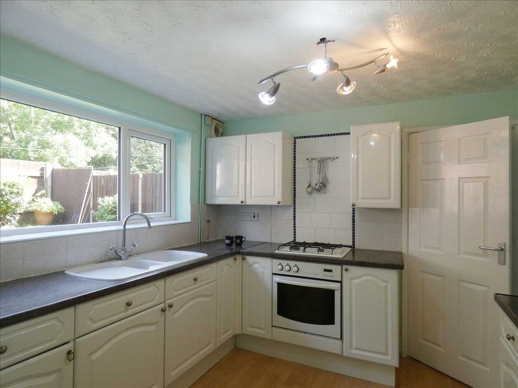 Additional image 3 of 3 bed end terrace house to rentChapman Avenue, Scunthorpe DN17