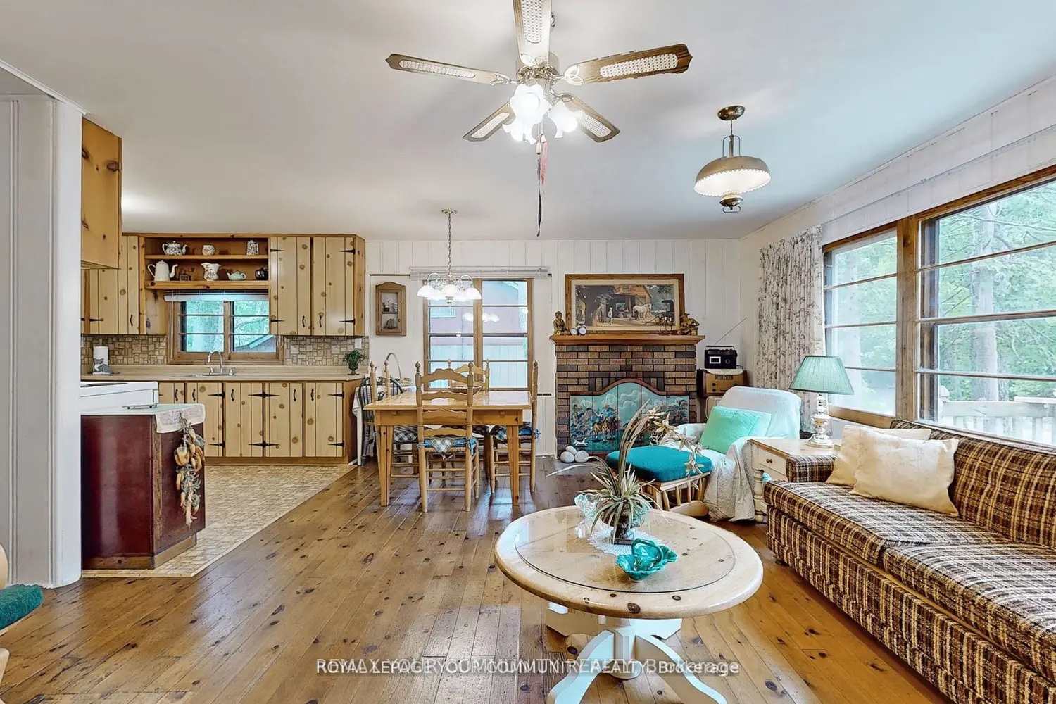 1207 Tiny Beaches Road photo 3