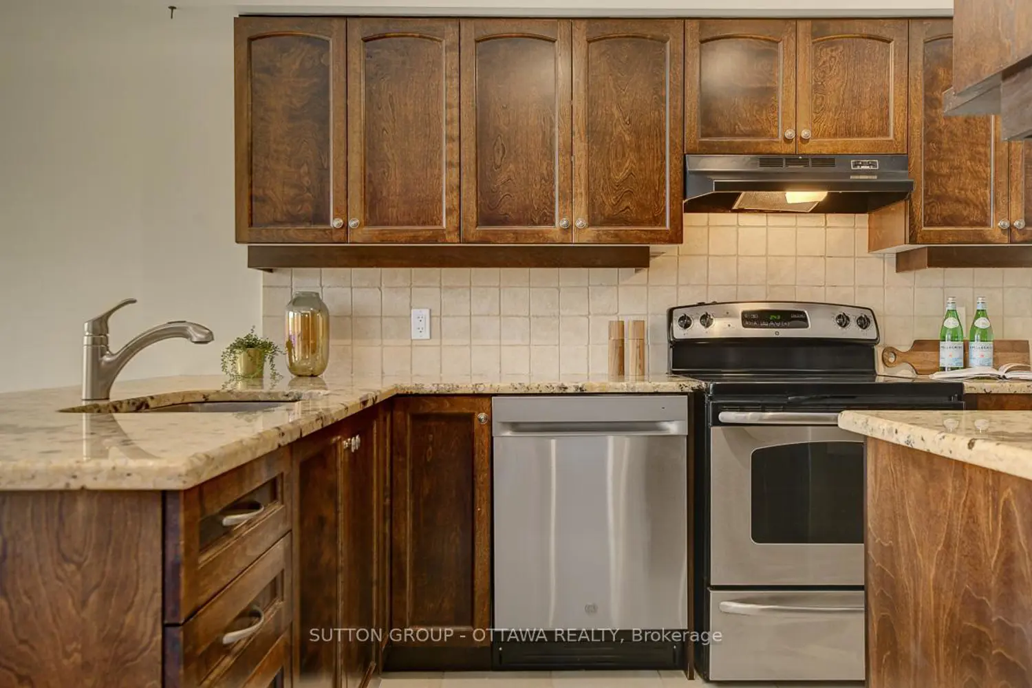 Additional image 3 of 124 Cedardown Private