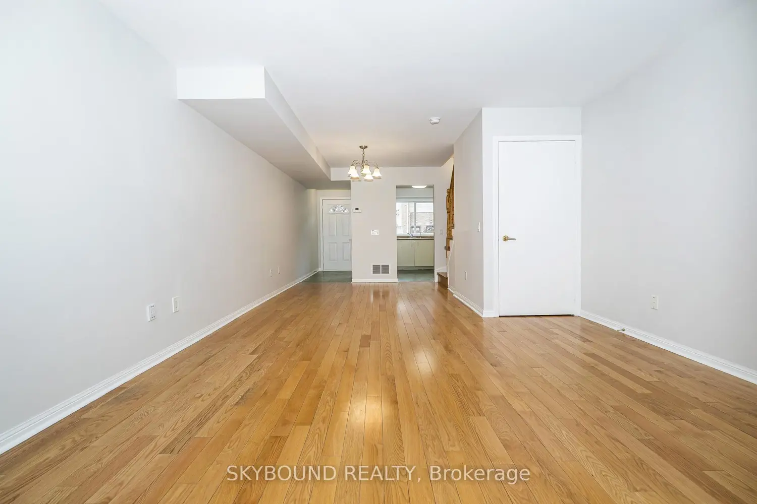 25 Replin Road # 13 photo 3
