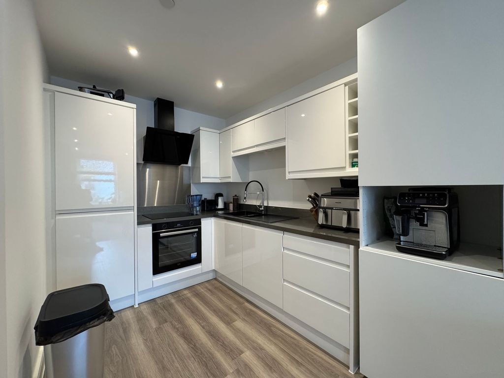 Additional image 2 of 3 bed flat to rentPeter Street, St. Helier JE2