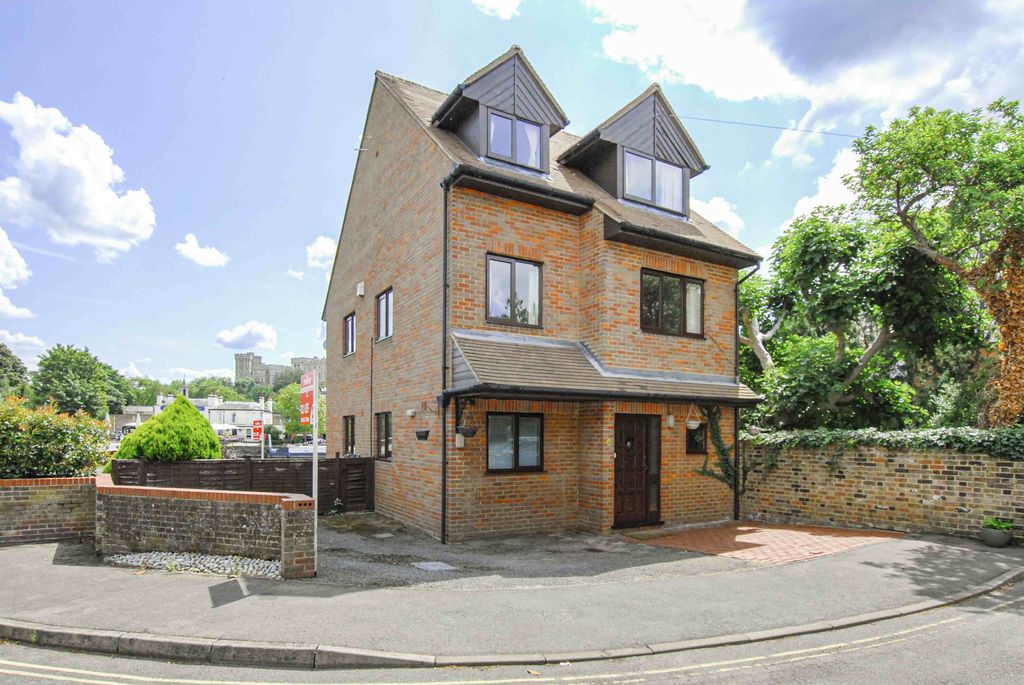 4 bed terraced house to rentKingstable Street, Eton, Windsor SL4