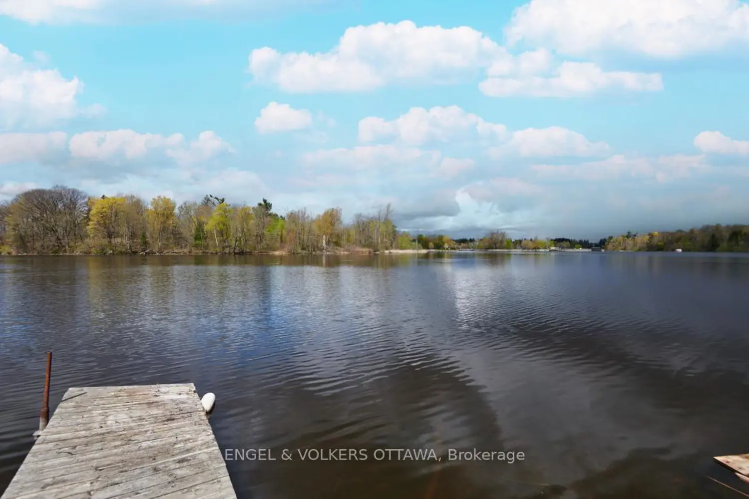 1477 Jarvis Drive photo 2