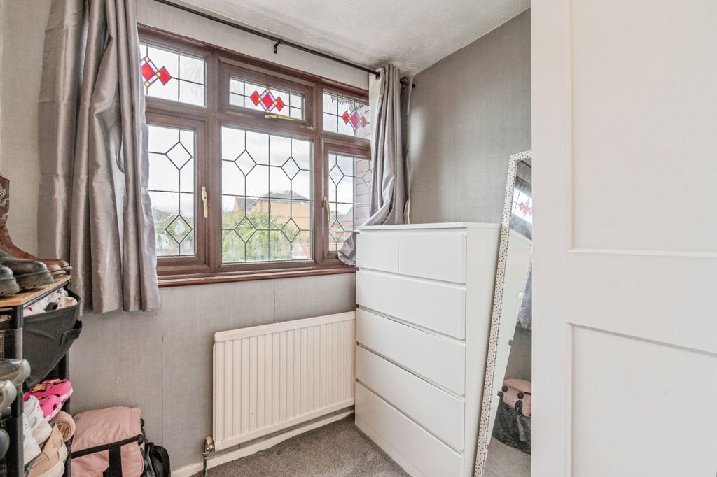 Additional image 11 of 4 bed semi-detached house for saleSandown Road, Wickford SS11