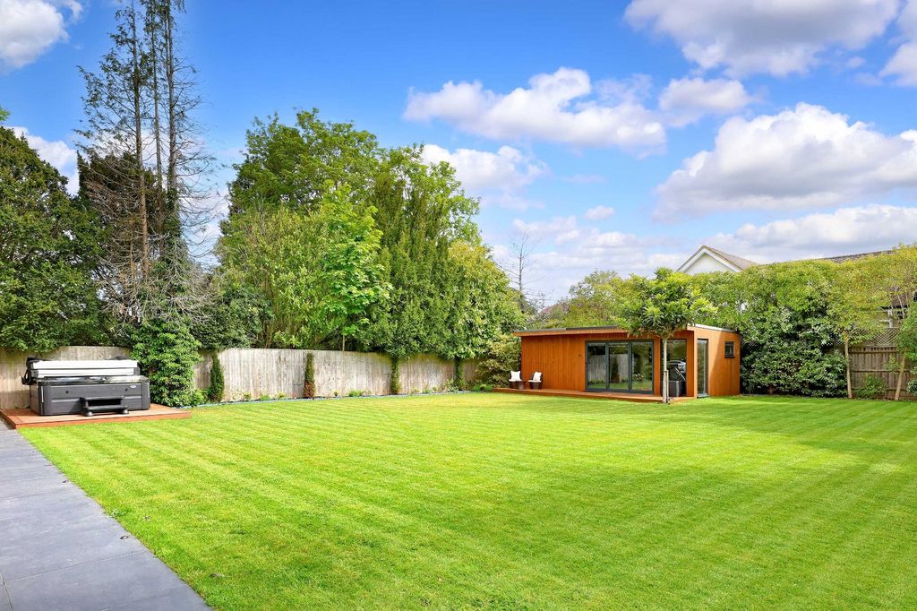 Additional image 28 of 6 bed detached house for salePenn Road, Beaconsfield, Buckinghamshire HP9