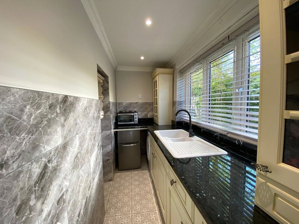 Additional image 10 of Studio to rentDownfield Road, Bristol BS8
