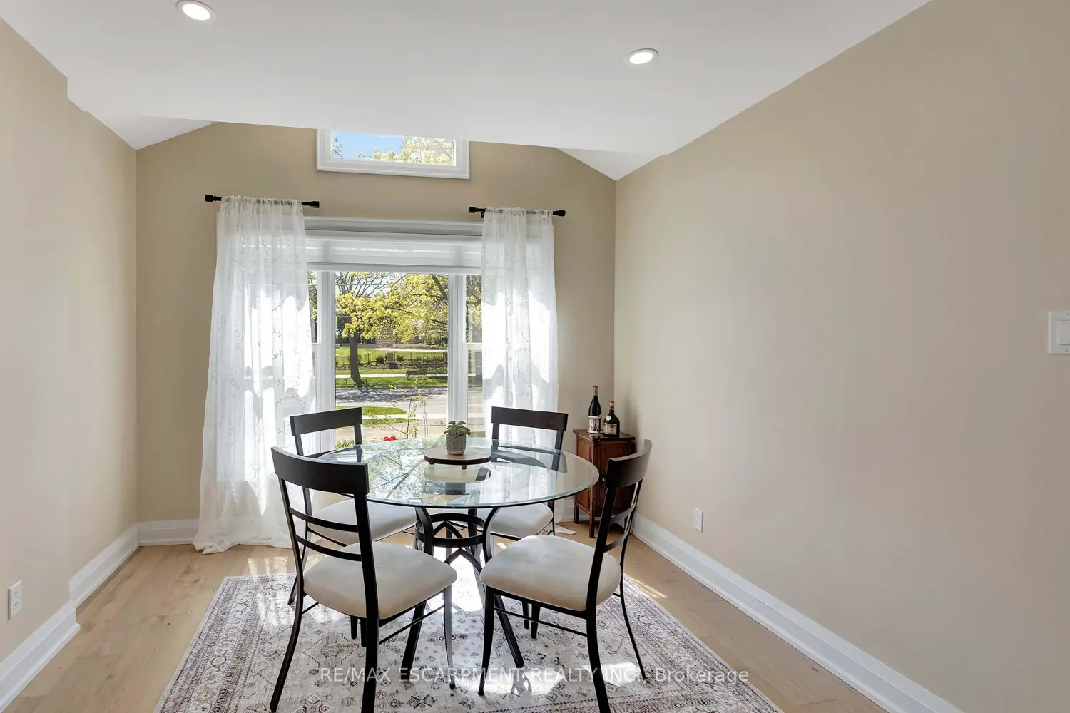 Additional image 5 of 5255 Lakeshore Road 57