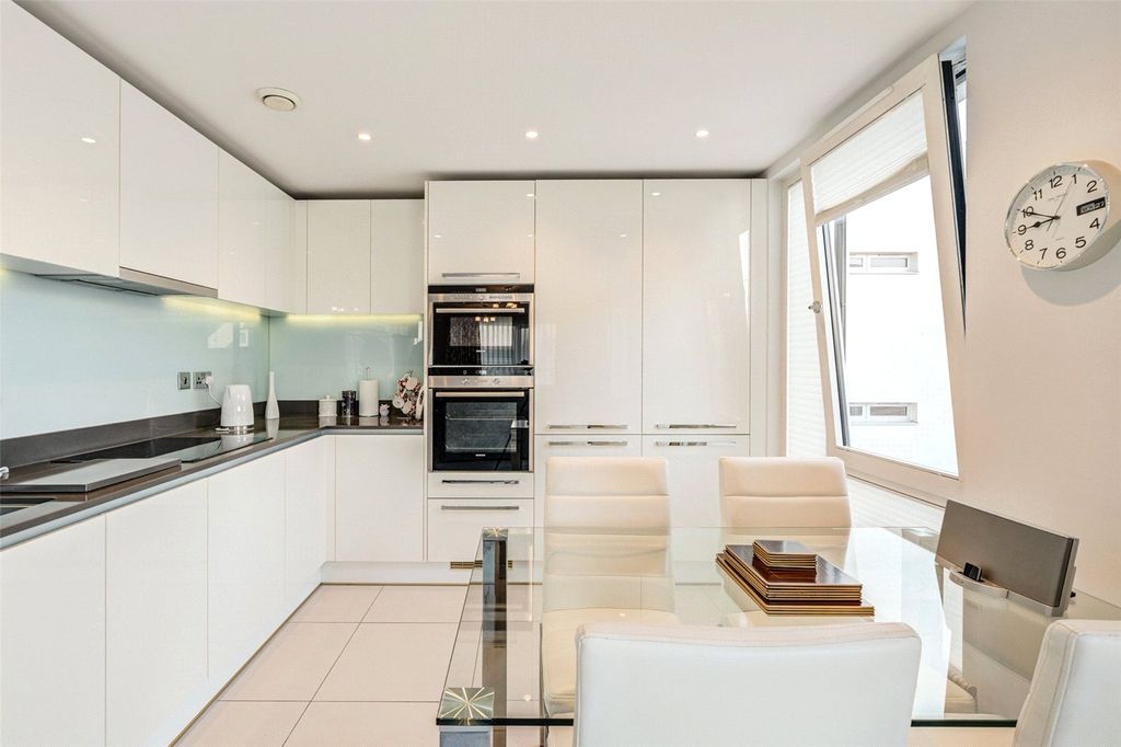 Additional image 11 of 2 bed flat to rentMarine Parade, Worthing, West Sussex BN11