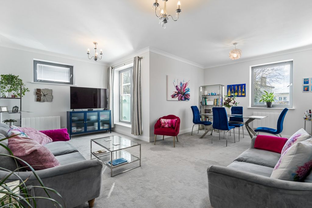 Additional image 2 of 2 bed flat for saleHartley Court, Pittville Circus Road, Pittville, Cheltenham GL52