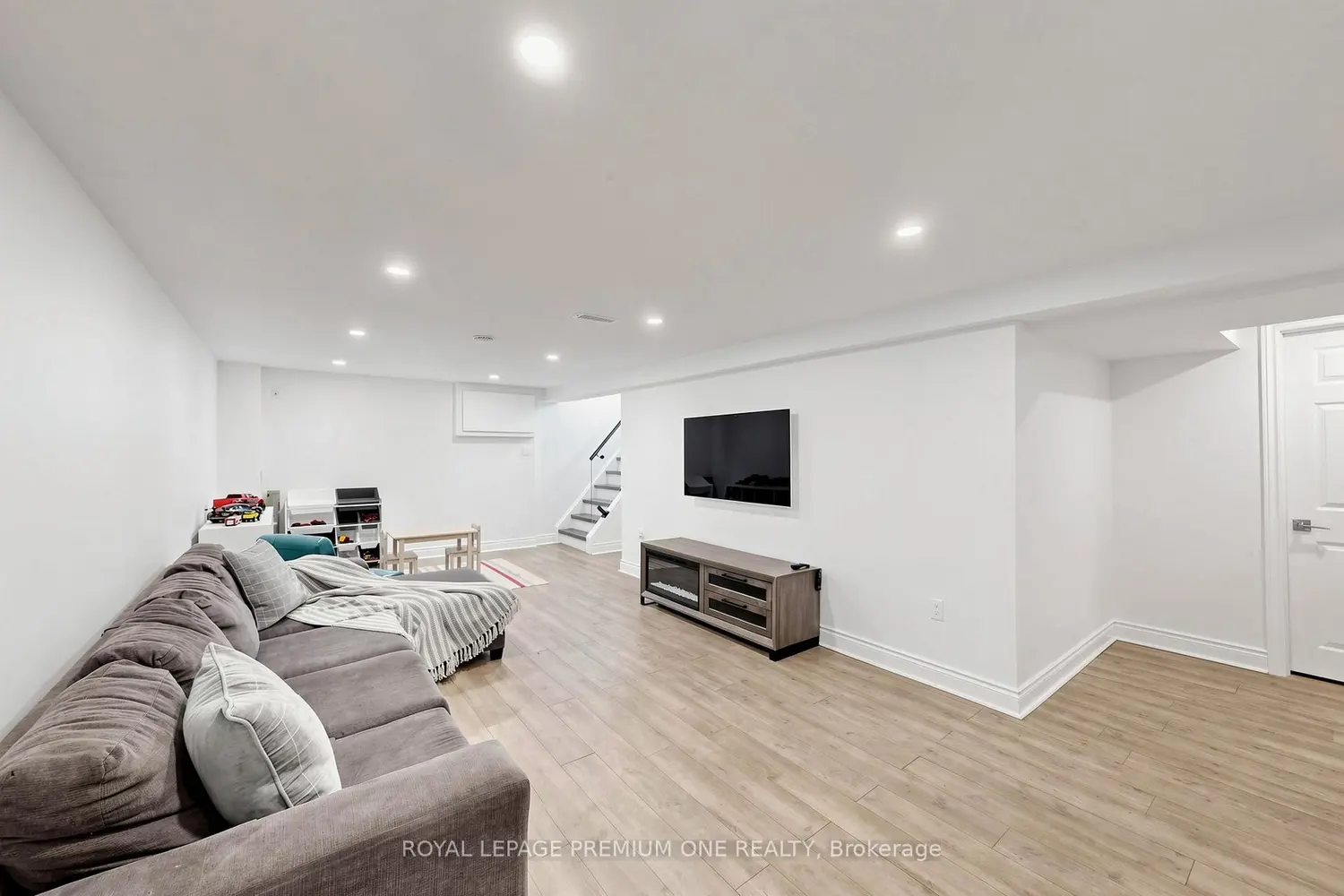 Additional image 15 of 72 Thornton Avenue