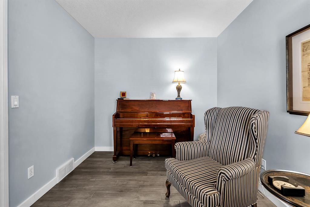 Additional image 6 of 11513 Tuscany Boulevard NW, Calgary, AB, T3L2J3
