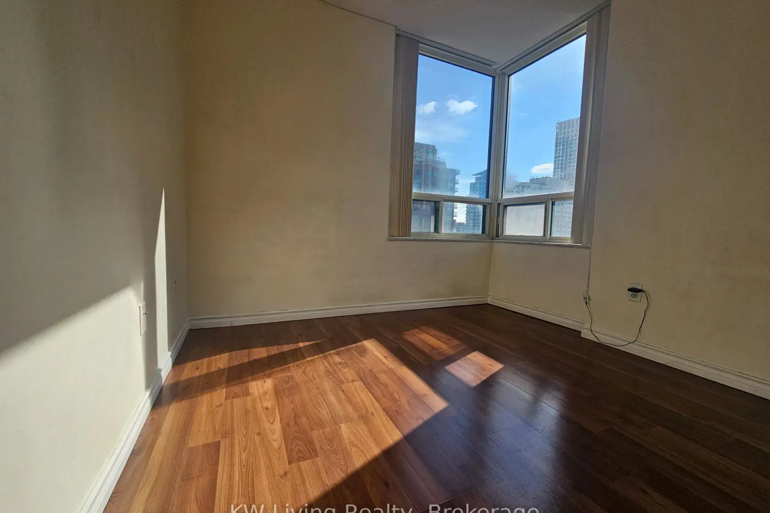 Additional image 7 of 285 Enfield Place 1503