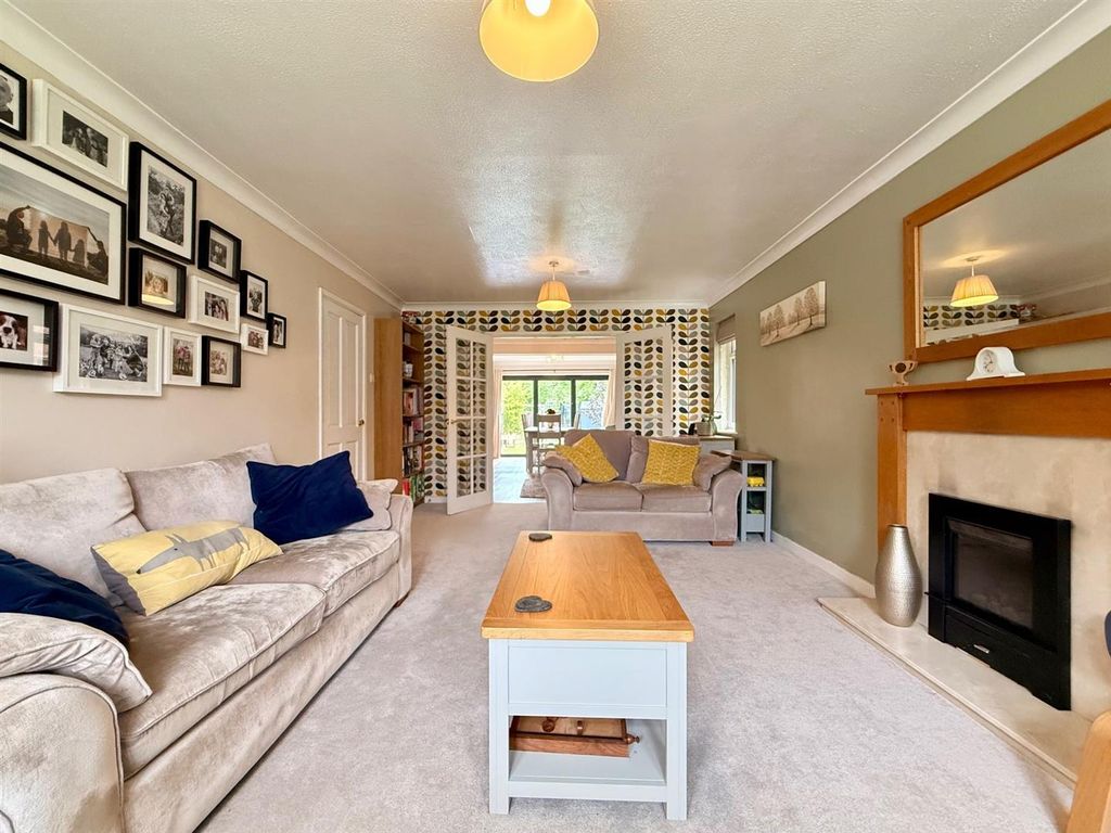 Additional image 9 of 5 bed detached house to rentTeme Avenue, Malvern WR14