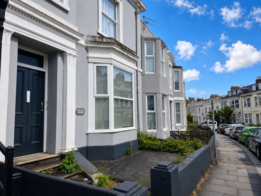 5 bed terraced house to rentHill Park Crescent, Plymouth PL4