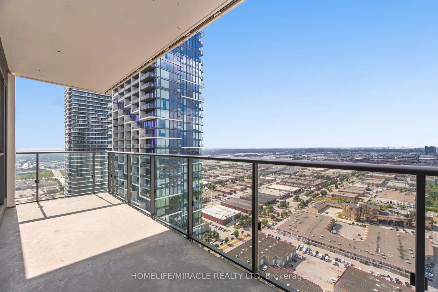 Additional image 9 of 7890 Jane Street 3907