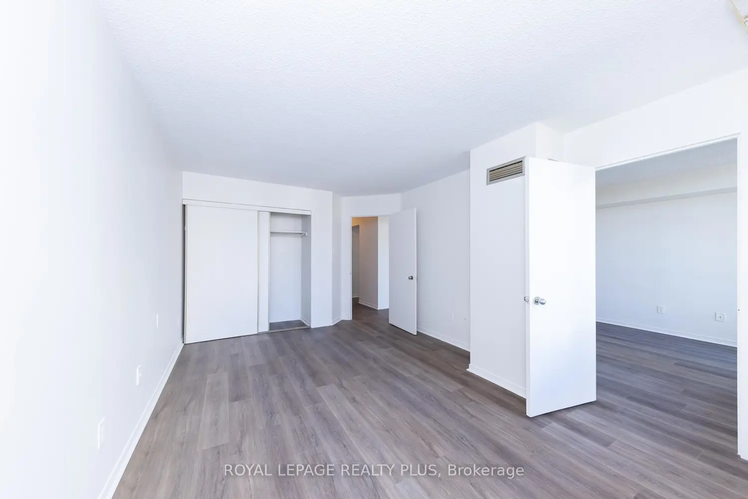 Additional image 16 of 75 King Street 607