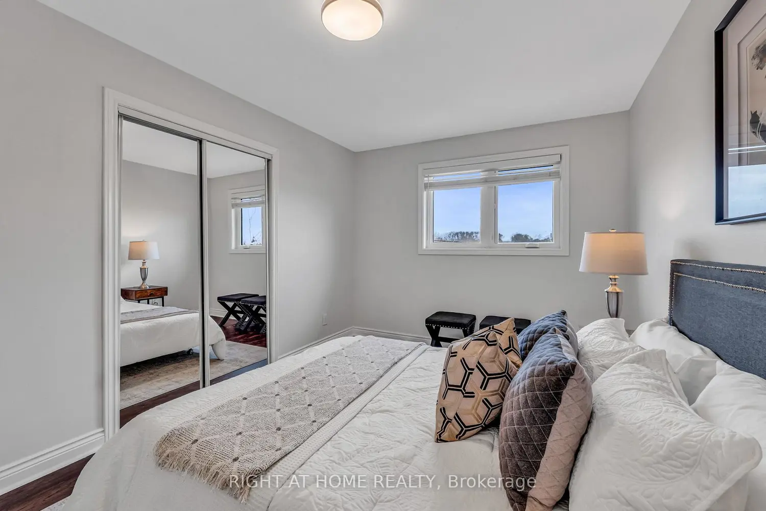 110 Victory Drive photo 2