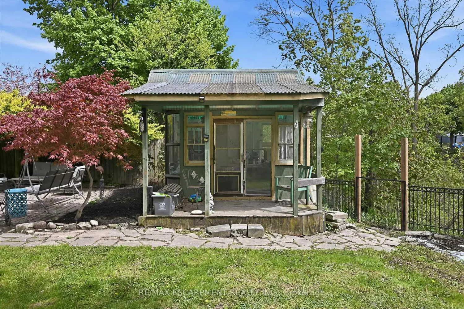 Additional image 18 of 392 Queenston Street
