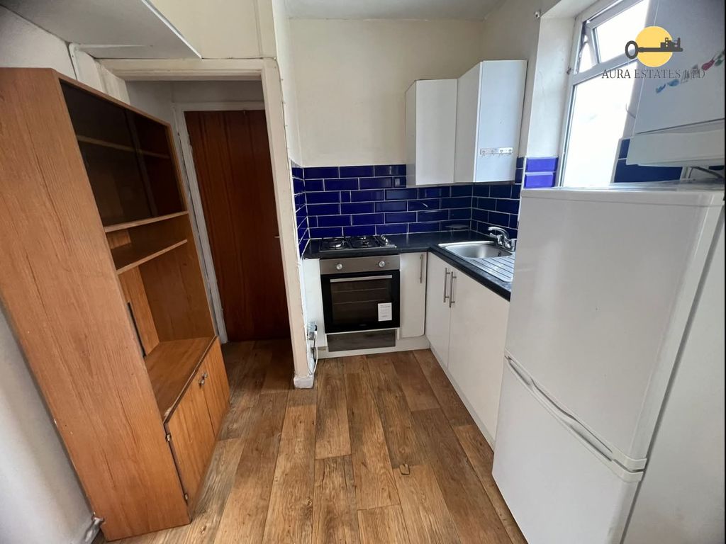 Additional image 3 of 1 bed maisonette for saleAsh Road, Luton LU4