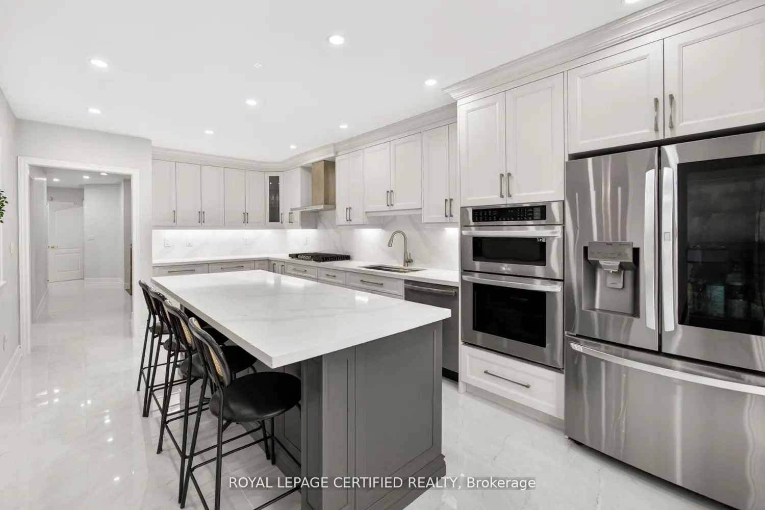 643 Garden Walk photo 5