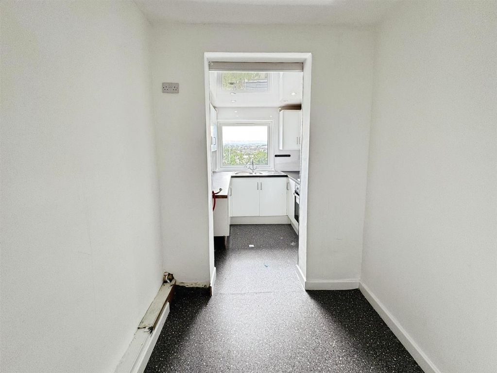 Additional image 4 of 2 bed flat to rentHood Street, Clydebank G81