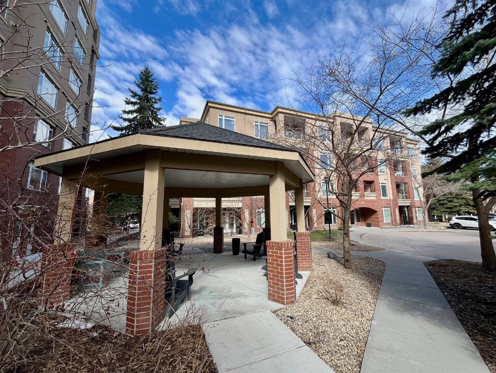 Additional image 4 of 4107-24 Hemlock Crescent SW, Calgary, AB, T3Z 2Z1