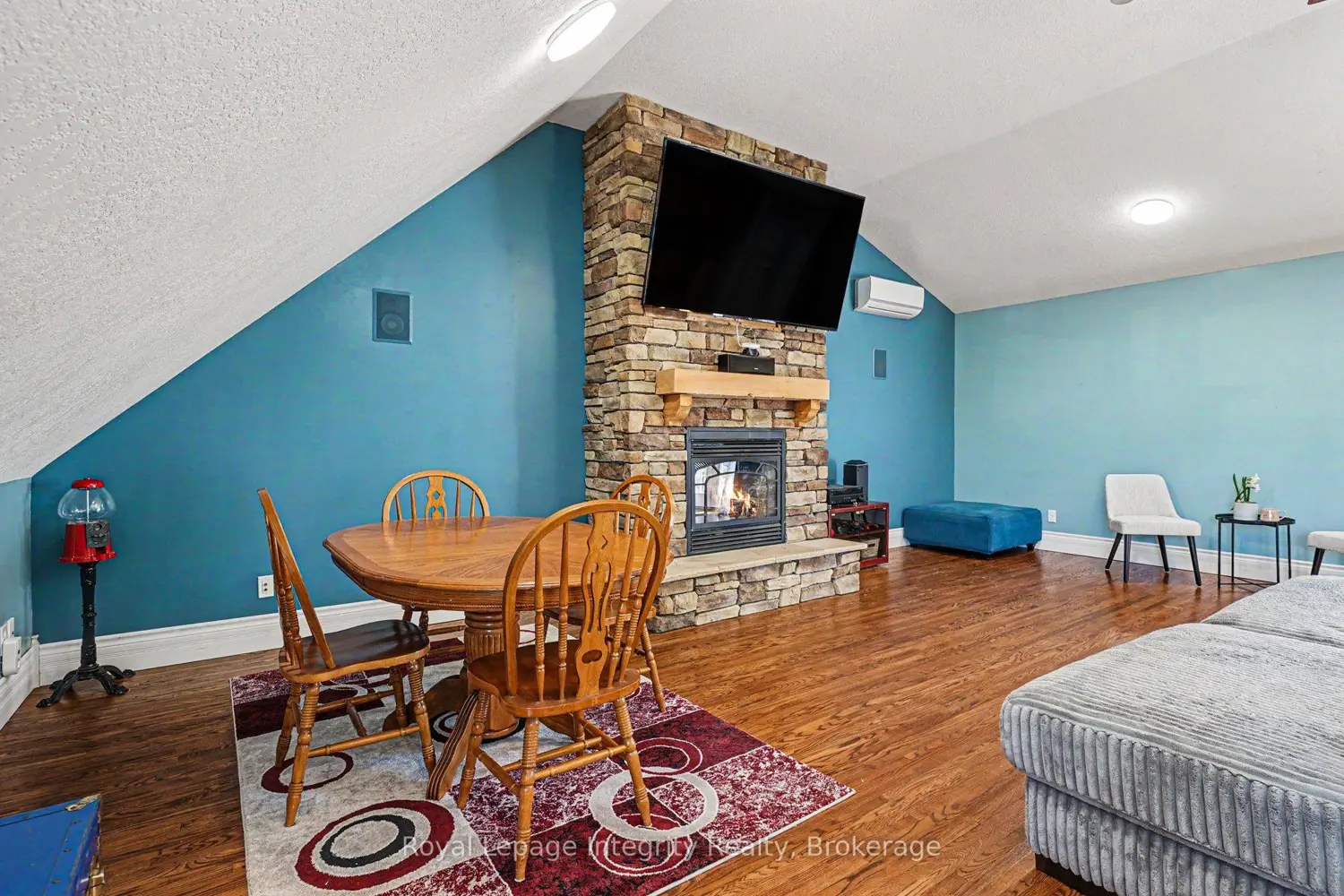 Additional image 7 of 976 6Th Avenue
