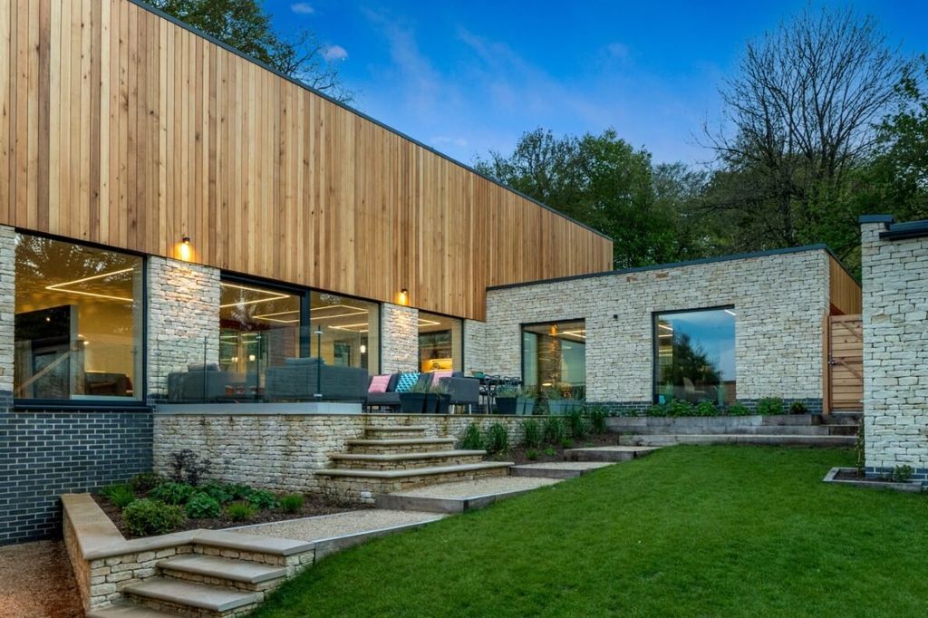 Additional image 33 of 5 bed detached house to rentPerrotts Brook, Cirencester, Gloucestershire GL7