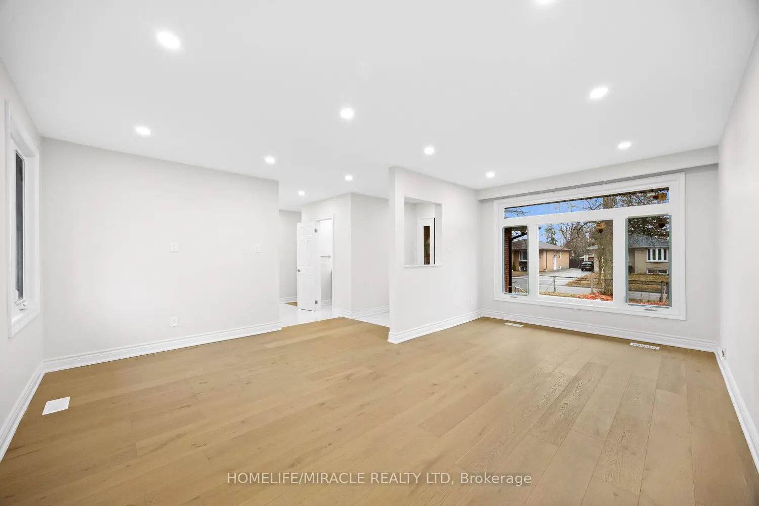 46 Flintwick Drive photo 3
