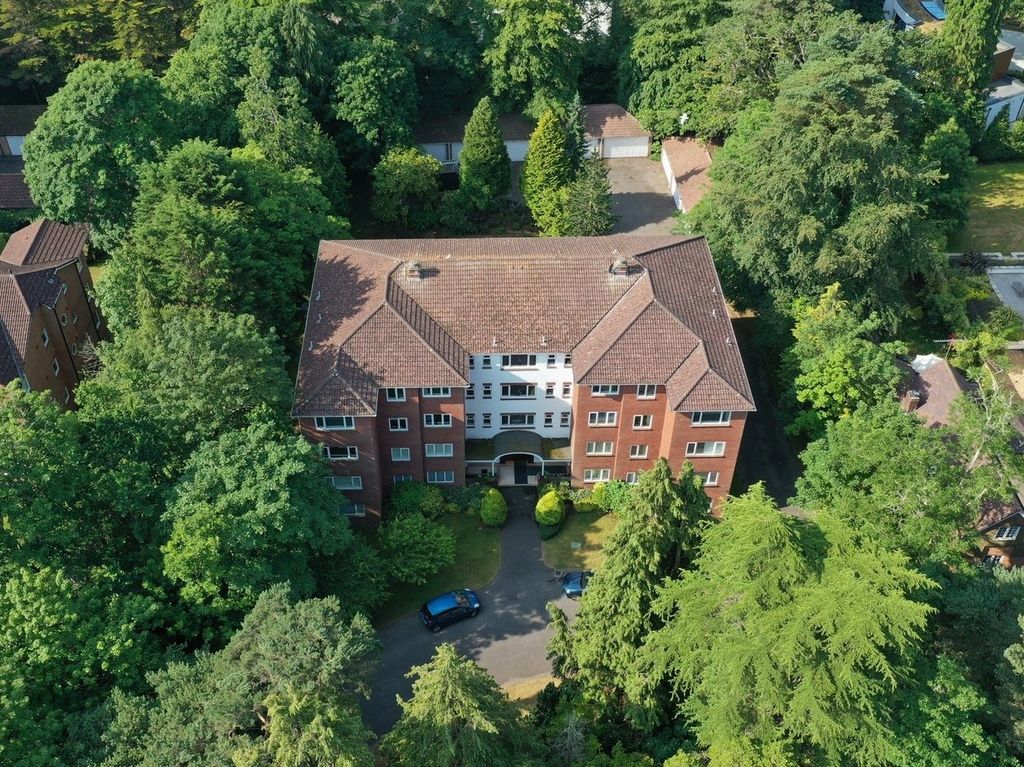 3 bed flat for saleBalcombe Road, Branksome Park, Poole BH13