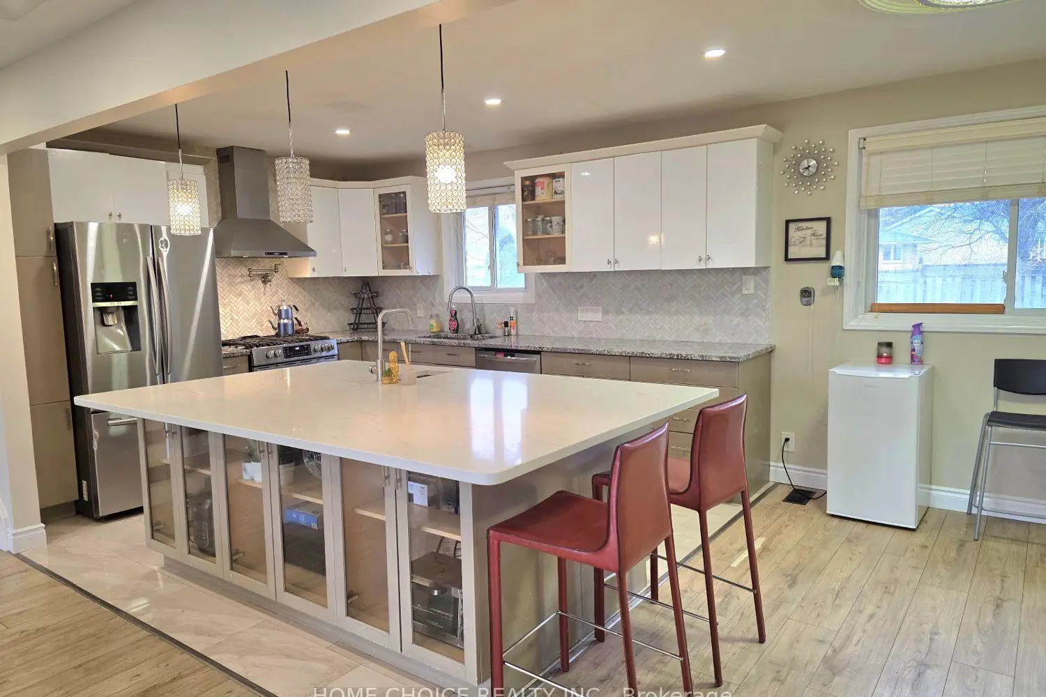 Additional image 5 of 130 Champlain Crescent