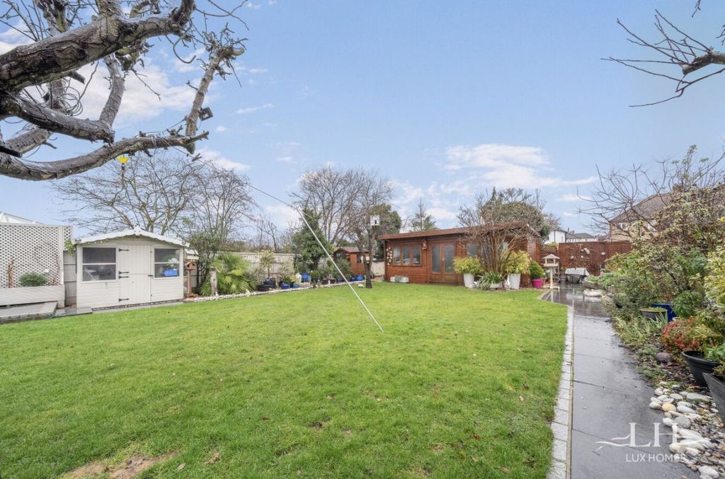 Additional image 17 of 3 bed detached bungalow for saleBrook Close, Romford RM2