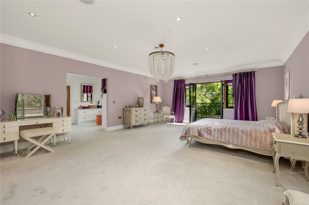 Additional image 10 of 7 bed detached house to rentChavey Down Road, Winkfield Row, Bracknell, Berkshire RG42