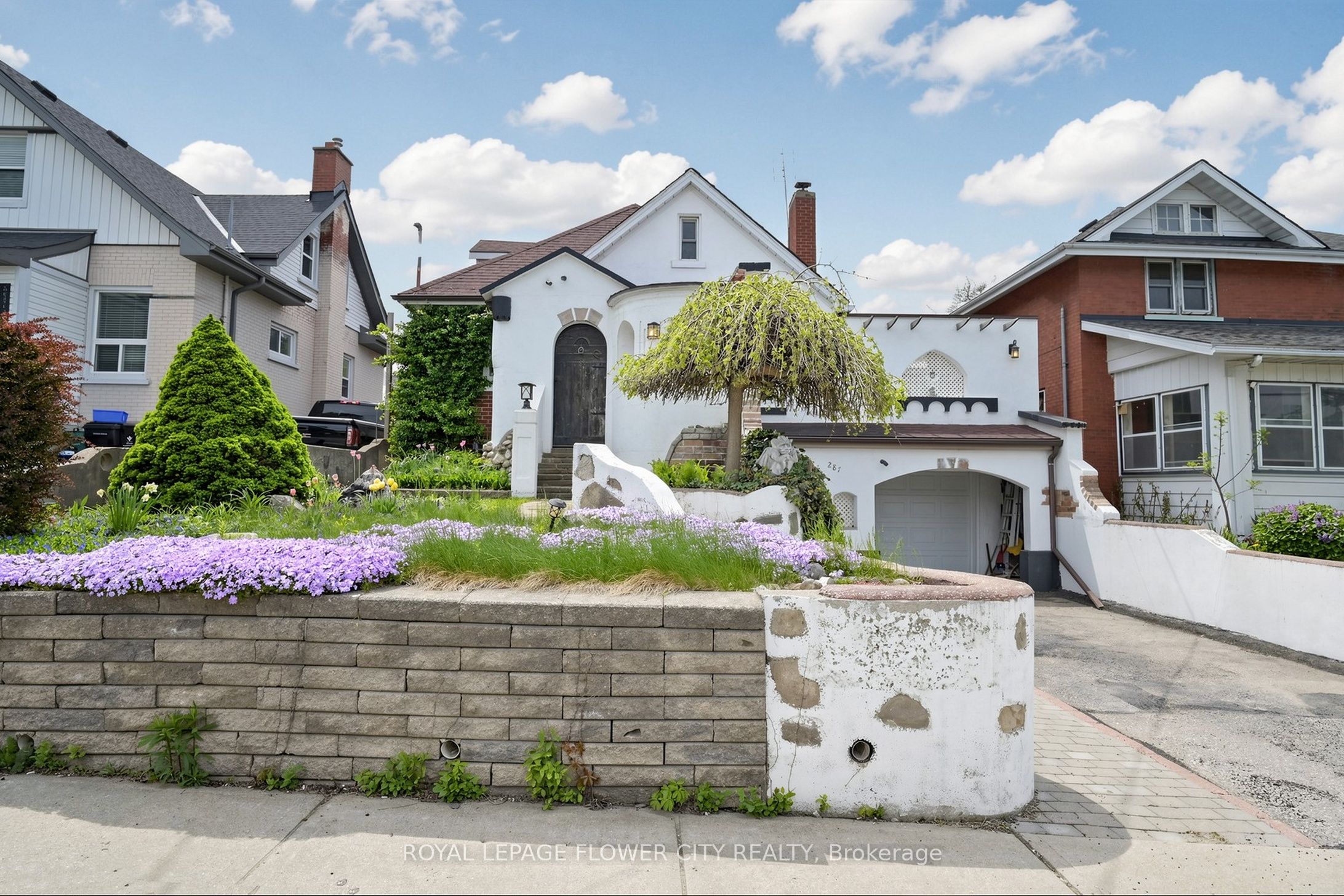 287 Courtland Avenue E, Kitchener, ON, N2G 2V8