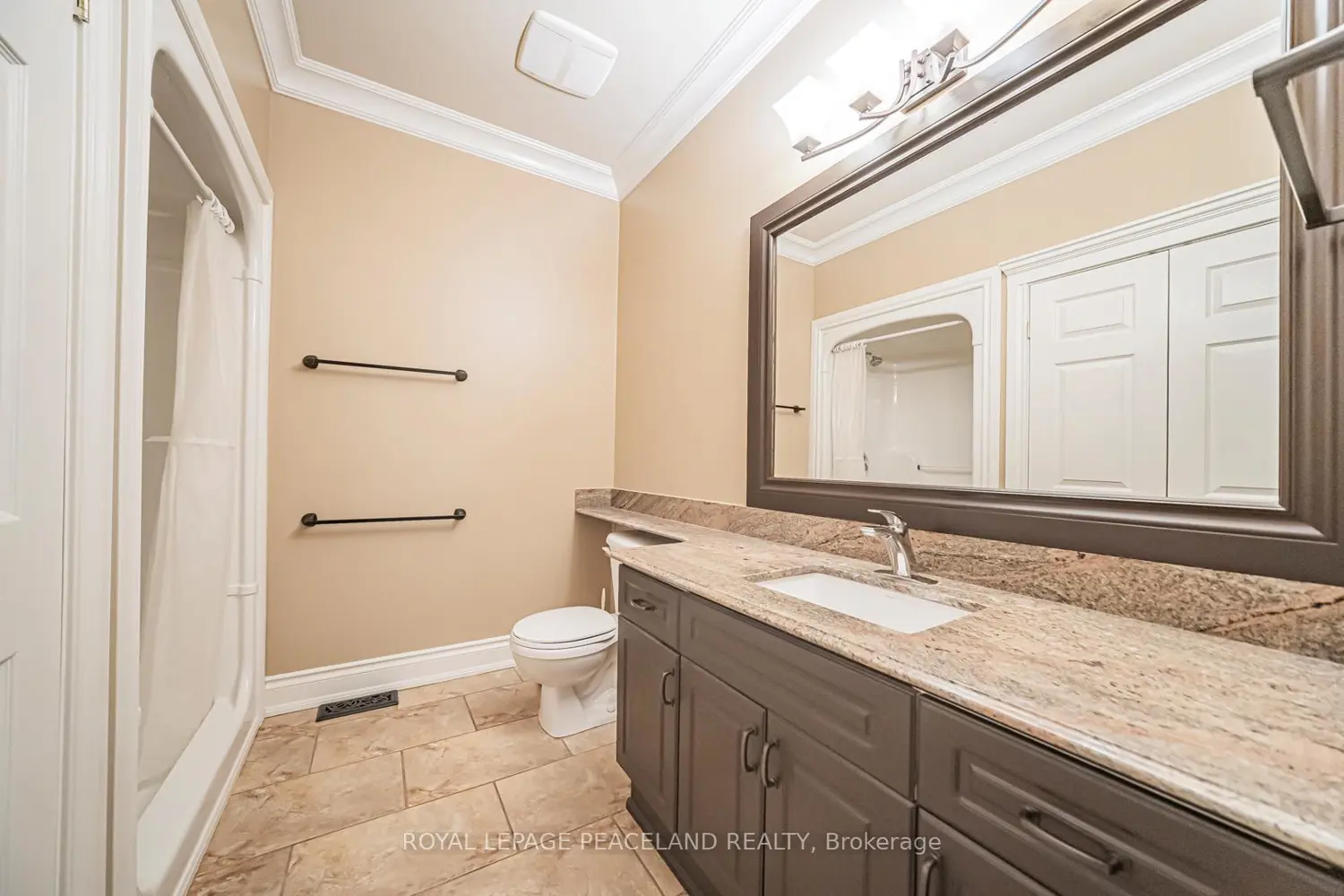 Additional image 10 of 5595 Drummond Road 11