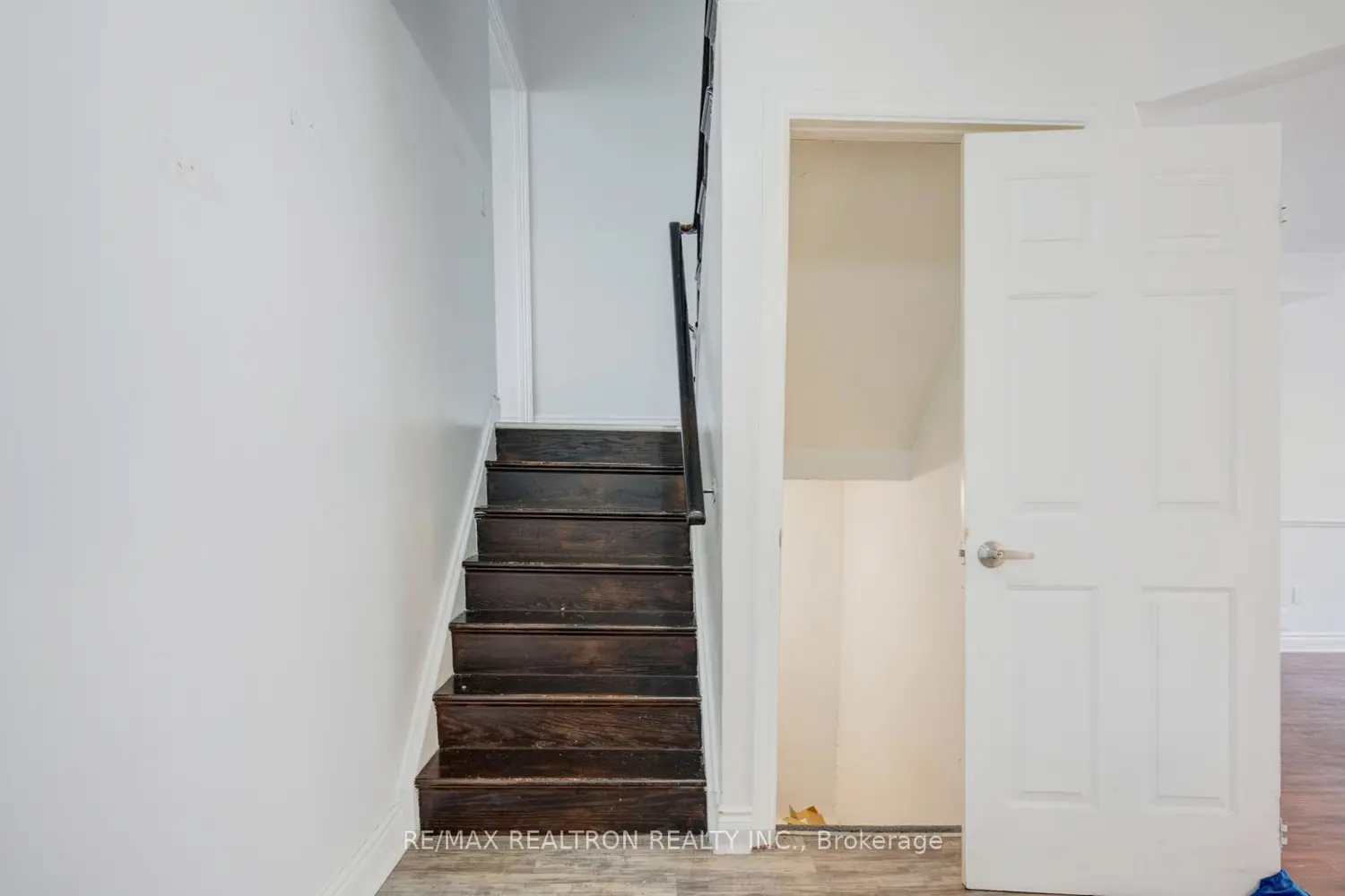 Additional image 13 of 6 Albemarle Court