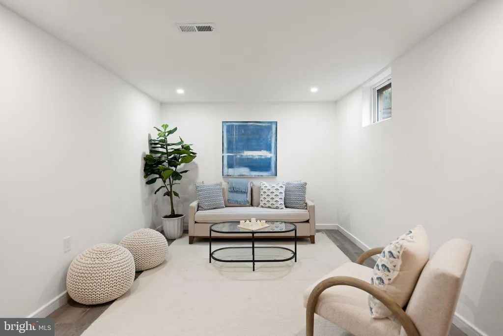 Additional image 37 of 10028 Dellcastle Rd, Gaithersburg, MD 20886