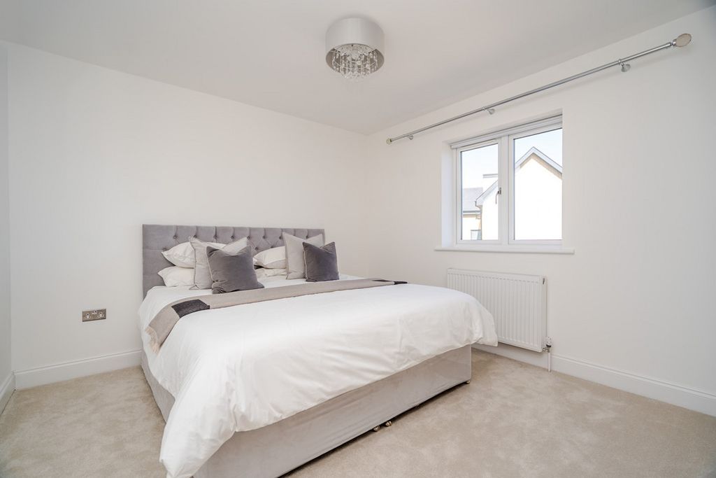 Additional image 36 of 6 bed detached house for saleOrchard Road, Pulloxhill, Bedford MK45