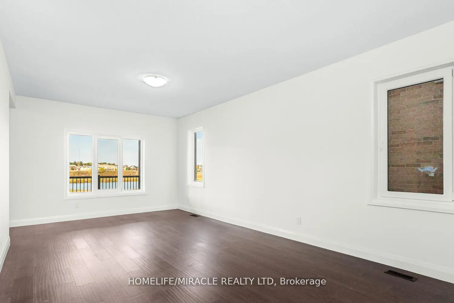 80 Grandville Circle photo 5
