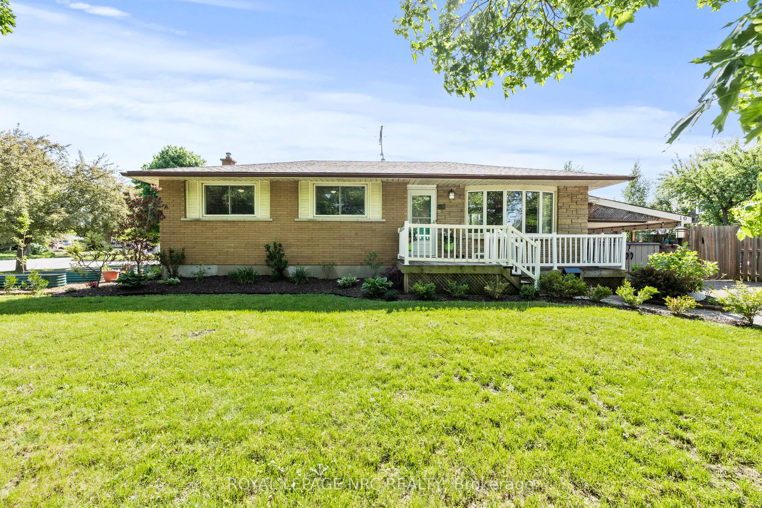 10 Ancaster Boulevard, St. Catharines, ON, L2M 6V9