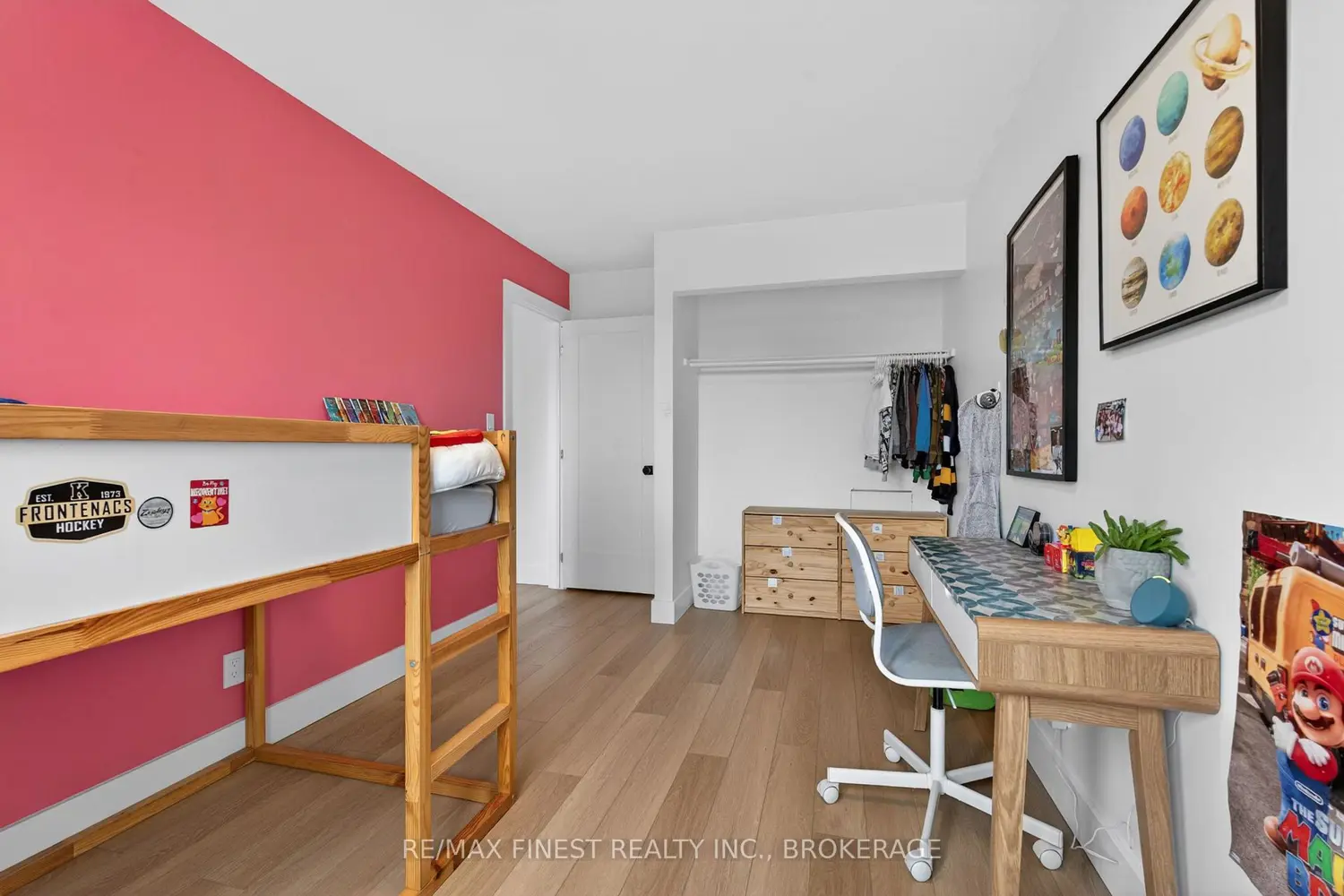 Additional image 9 of 825 Somerset Crescent