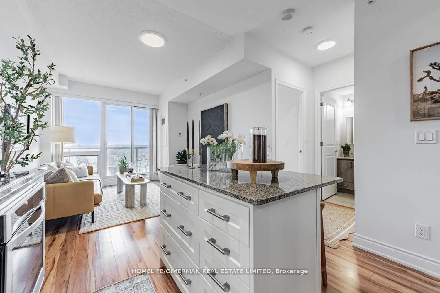 Additional image 7 of 9090 Yonge Street 1211B