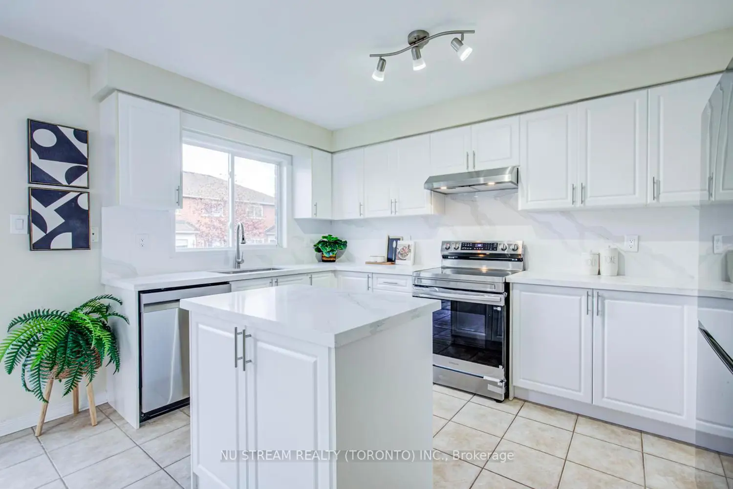 Additional image 6 of 58 Rideau Drive