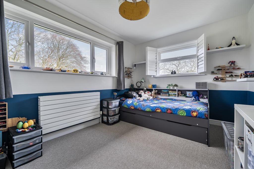 Additional image 10 of 4 bed detached house to rentMill Close, Lower Beeding, Horsham RH13