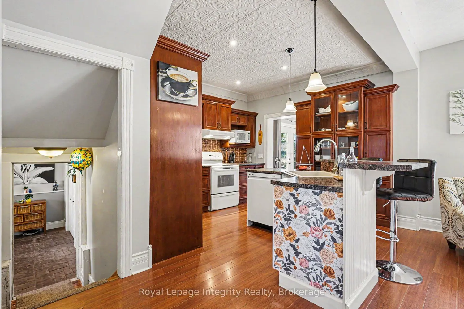 Additional image 4 of 976 6Th Avenue