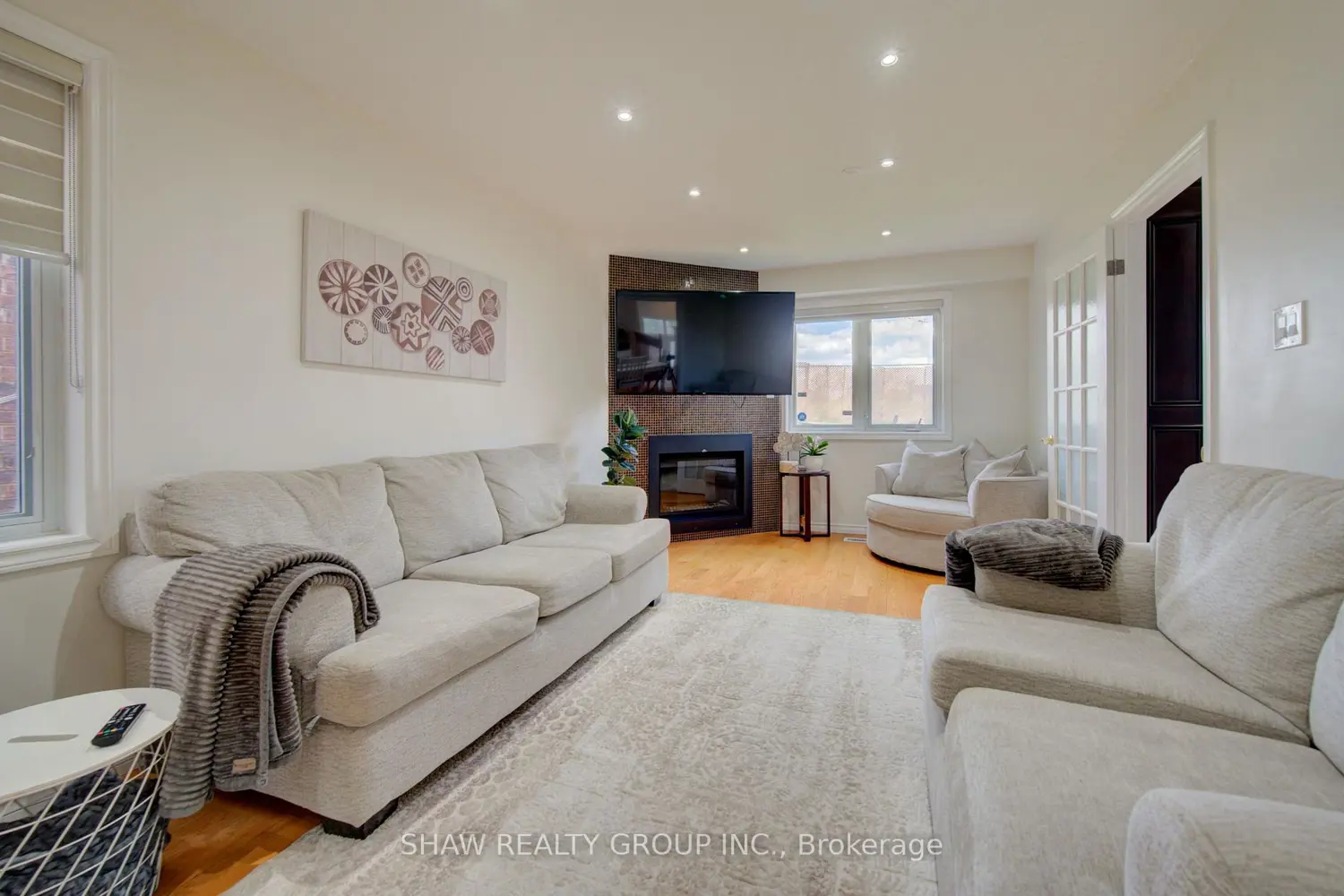 Additional image 11 of 32 Lena Crescent