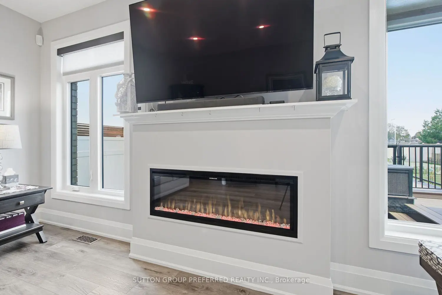 215 Leitch Street photo 2