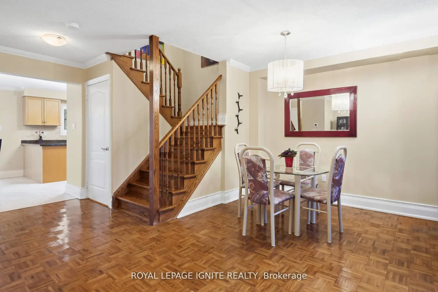 Additional image 4 of 19 Foxchase Avenue 37