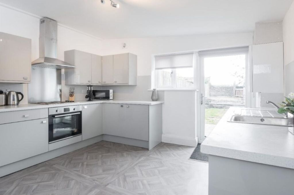 Additional image 2 of 3 bed shared accommodation to rentMoravian Road, Bristol BS15