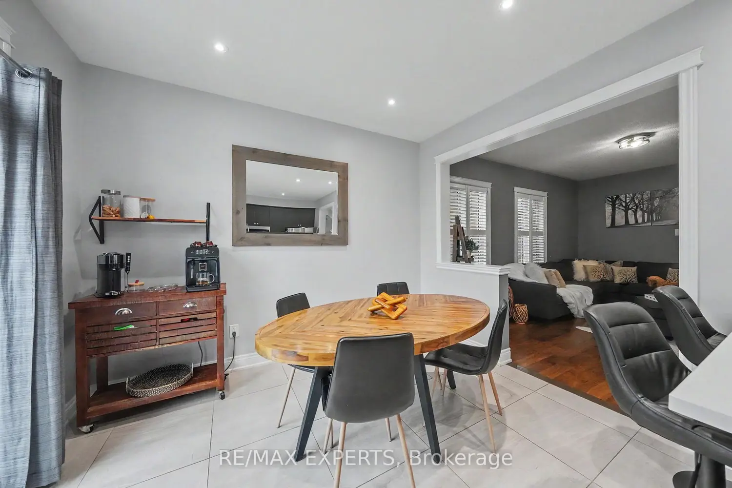 2 Ironhorse Crescent photo 5